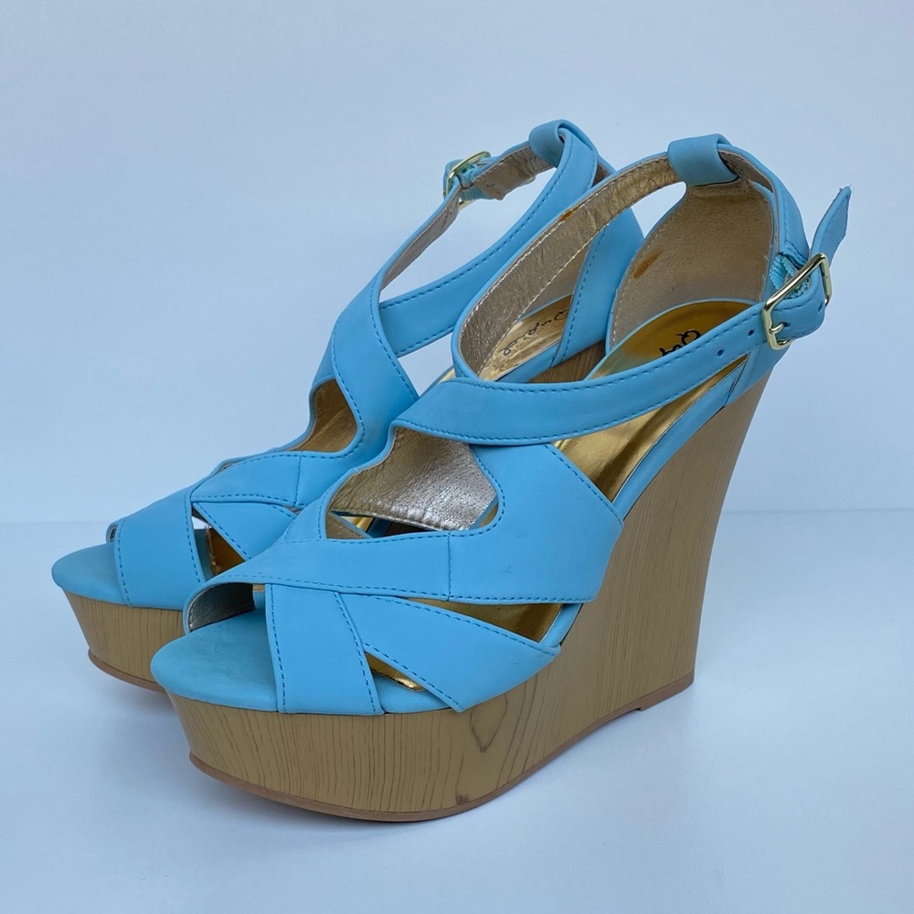 NWOT Qupid Women’s Blue Wedge Sandal